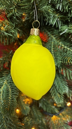 Лимон целый